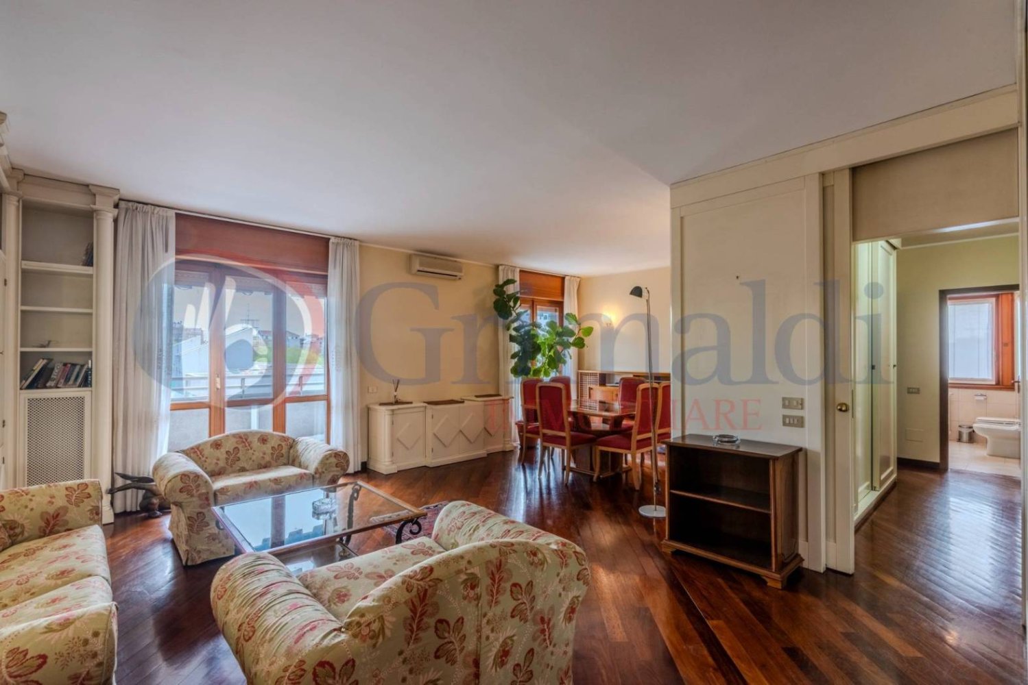3 bedrooms Apartment in Milan, Italy No. 316902