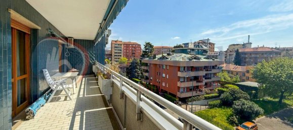 3 bedrooms Apartment in Milan, Italy No. 316902 4