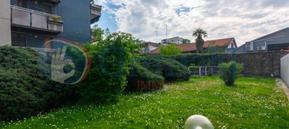 3 bedrooms Apartment in Milan, Italy No. 316902 20