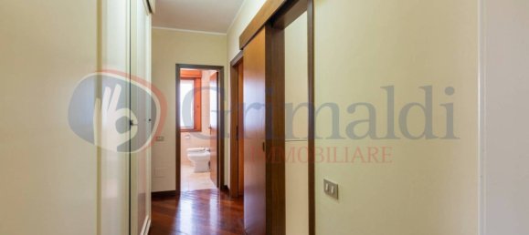 3 bedrooms Apartment in Milan, Italy No. 316902 10