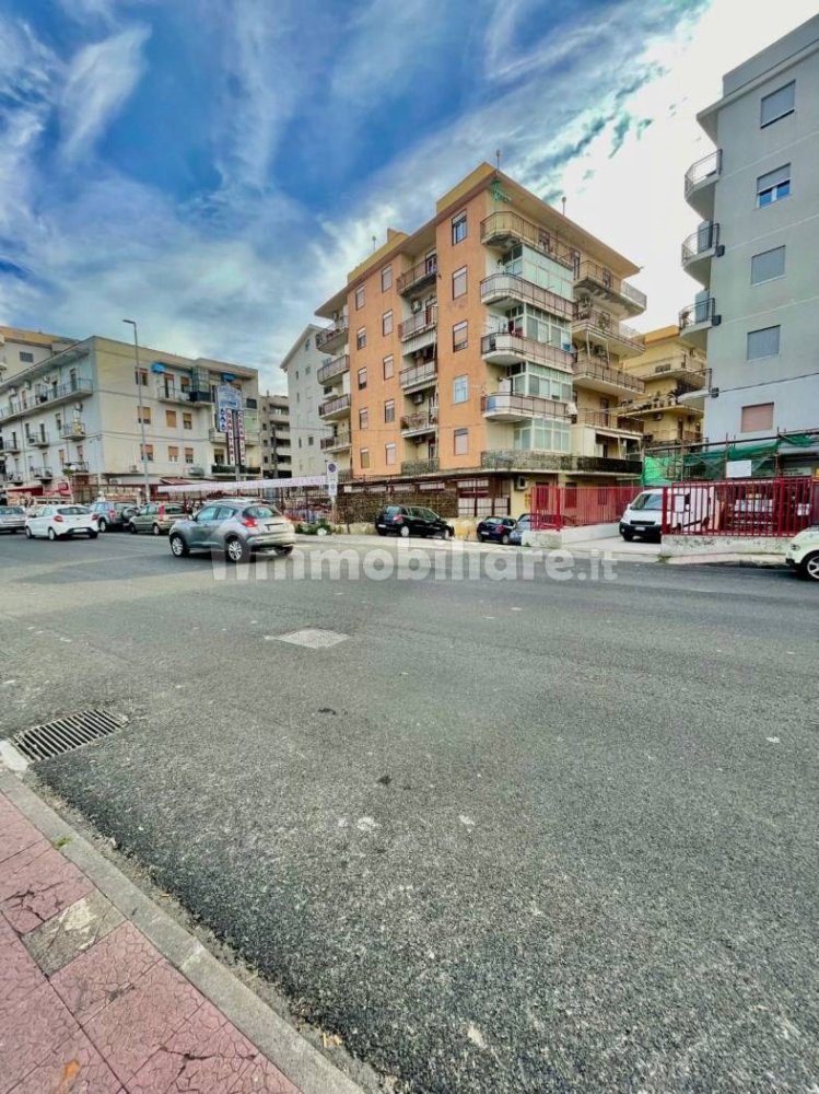 1 bedroom Apartment in Messina, Italy No. 46377