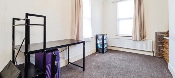 3 bedrooms House in Forest Gate, United Kingdom No. 11413 8