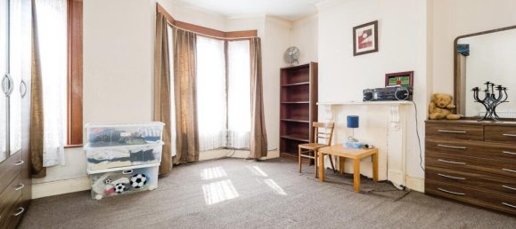 3 bedrooms House in Forest Gate, United Kingdom No. 11413 4