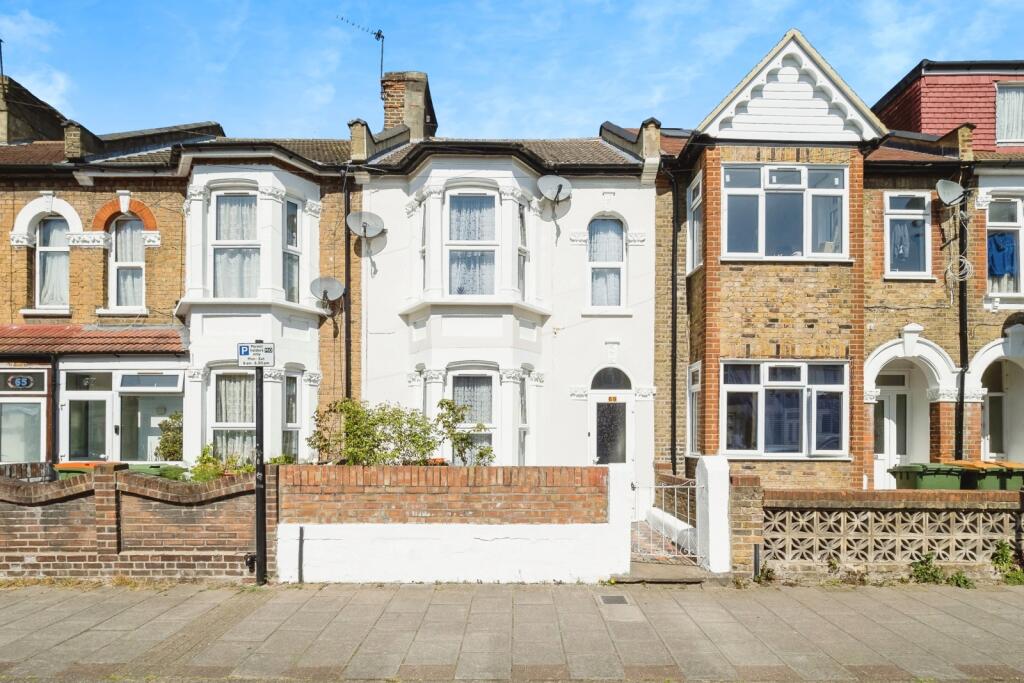 3 bedrooms House in Forest Gate, United Kingdom No. 11413