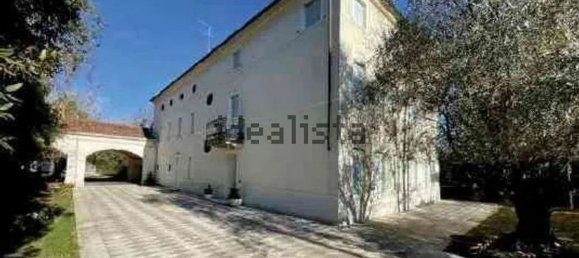 21 room Villa in Mogliano Veneto, Italy No. 111287 2