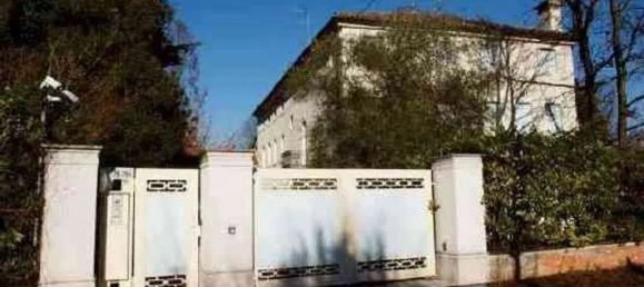 21 room Villa in Mogliano Veneto, Italy No. 111287 4