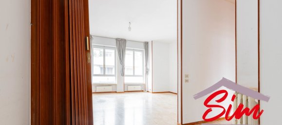 3 bedrooms Apartment in Novara, Italy No. 330608 5