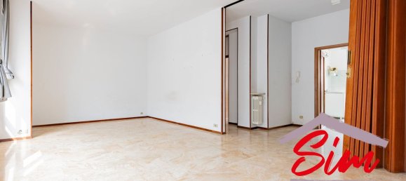 3 bedrooms Apartment in Novara, Italy No. 330608 9