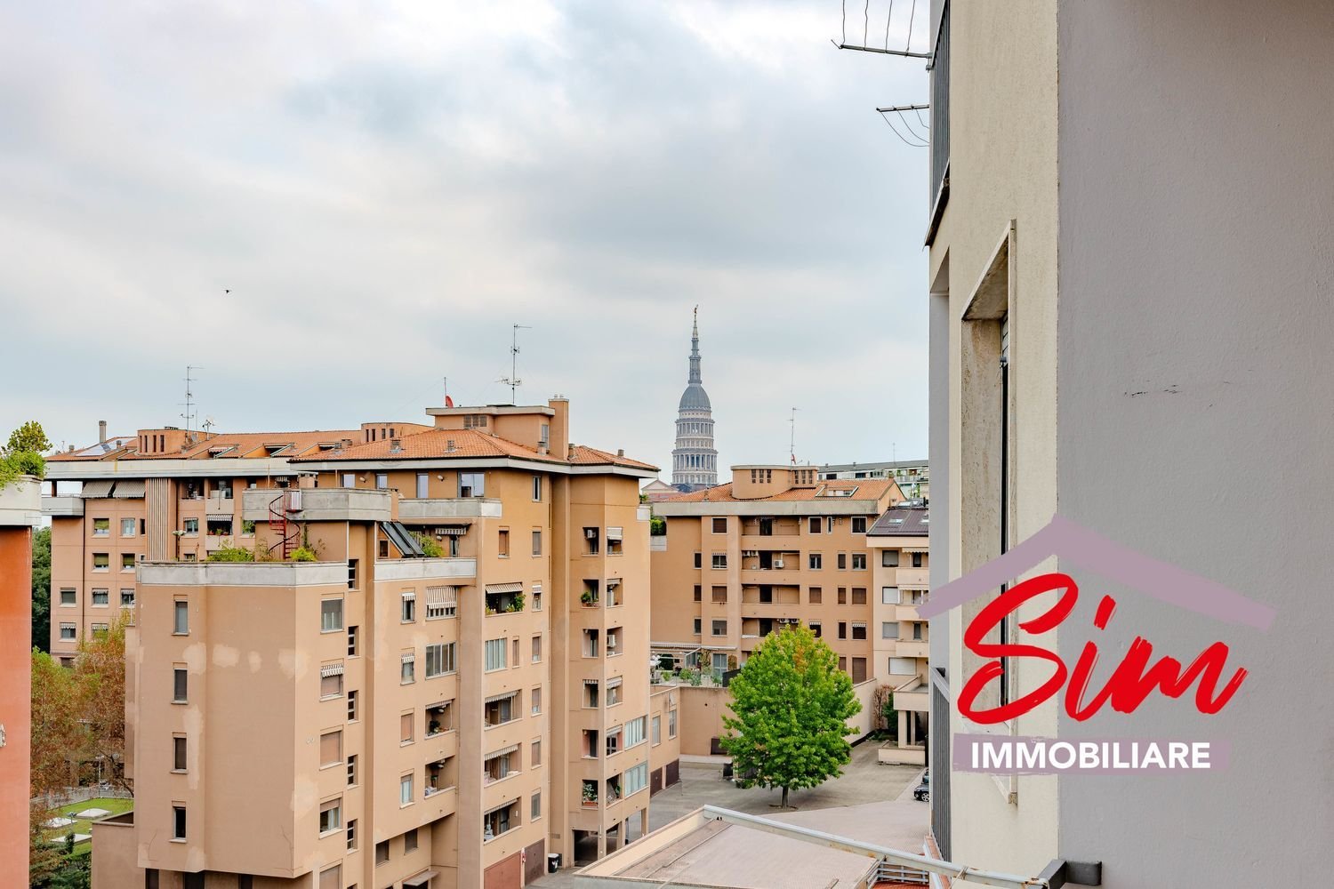 3 bedrooms Apartment in Novara, Italy No. 330608