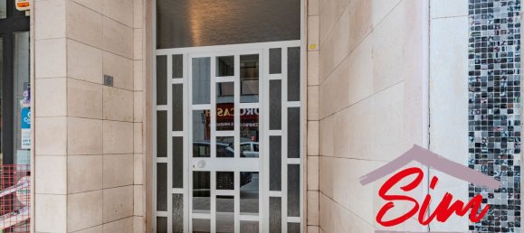 3 bedrooms Apartment in Novara, Italy No. 330608 2