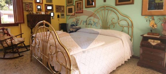 8 bedrooms Villa in Ardea, Italy No. 223924 14