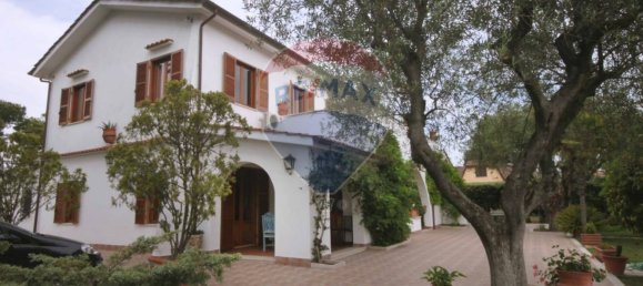 8 bedrooms Villa in Ardea, Italy No. 223924 29