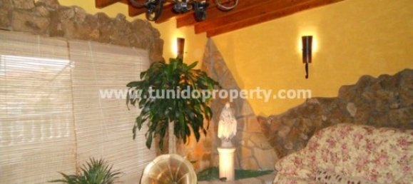 5 bedrooms Villa in Arico, Spain No. 725 12