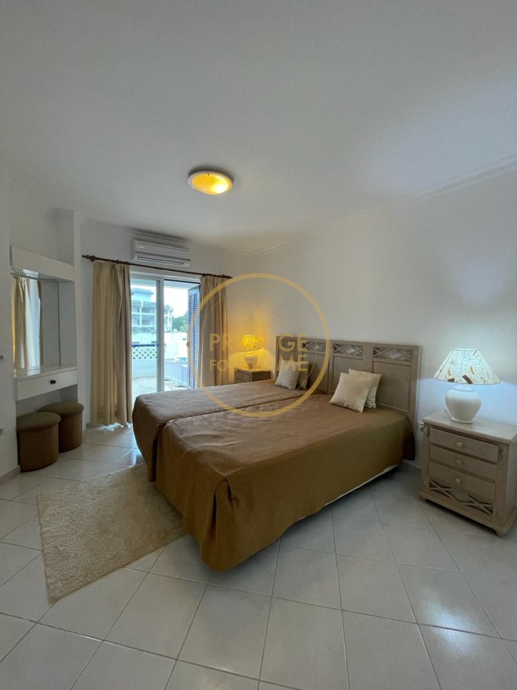 Apartamento de 2 dormitorios en Albufeira, Portugal No. 95398