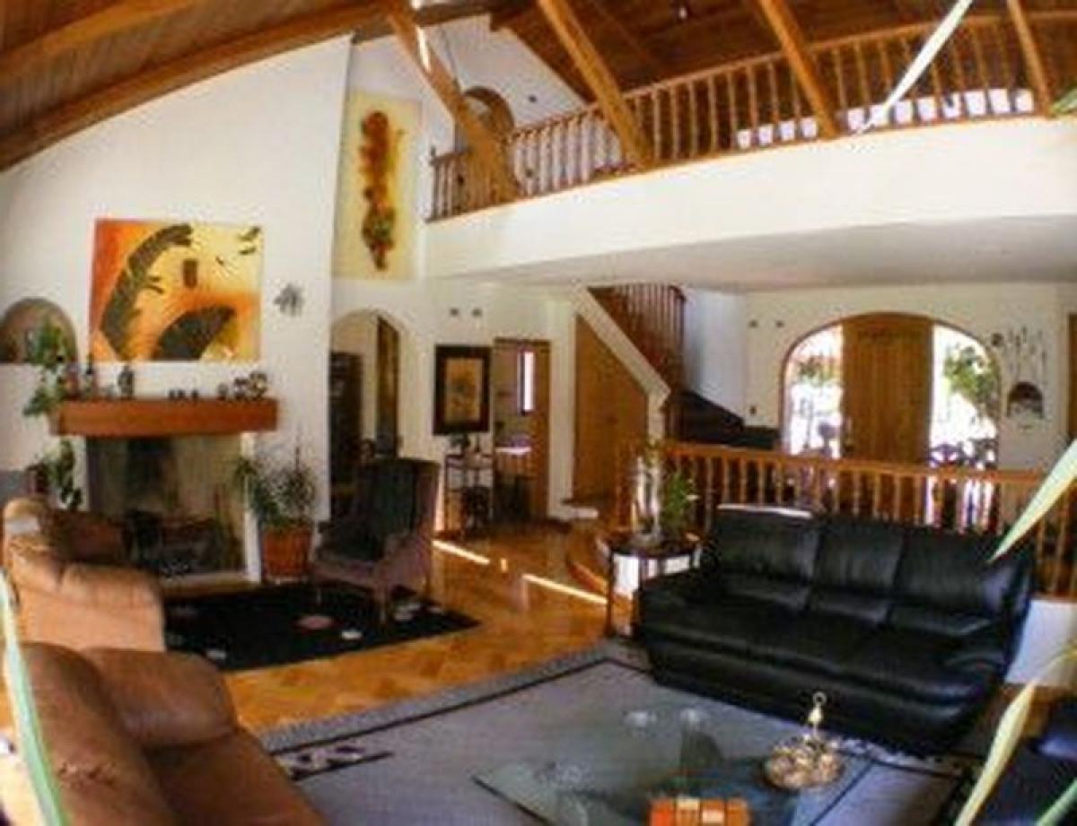 4 bedrooms House in Santiago, Chile No. 2395