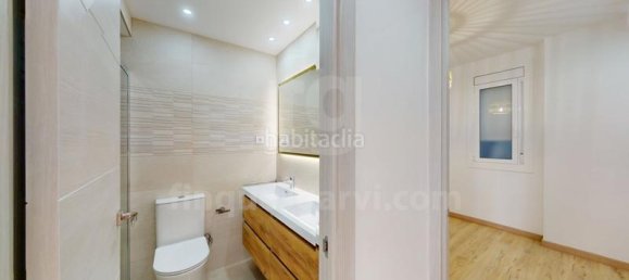 Apartamento de 3 dormitorios en Eixample, Spain No. 169611 30