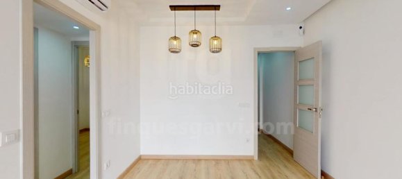 Apartamento de 3 dormitorios en Eixample, Spain No. 169611 6