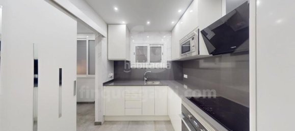 Apartamento de 3 dormitorios en Eixample, Spain No. 169611 15