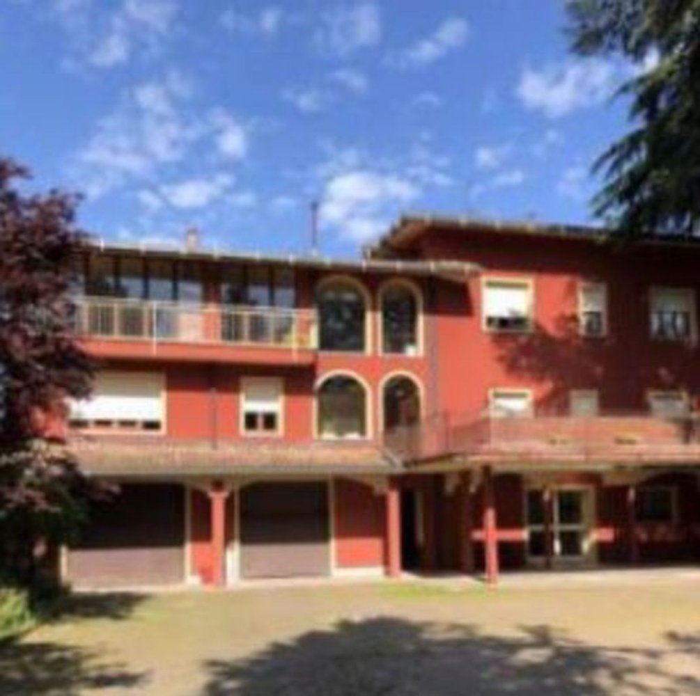 Dúplex de 6 habitaciónes en Montalto Pavese, Italy No. 150000