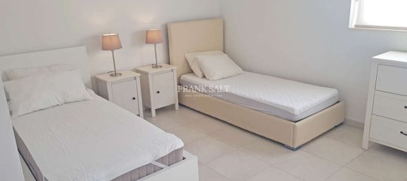 3 bedrooms Maisonette in Qormi, Malta No. 8958 12