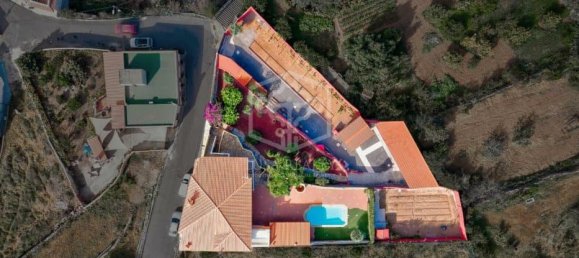  Villa in Adeje, Spain No. 16383 2