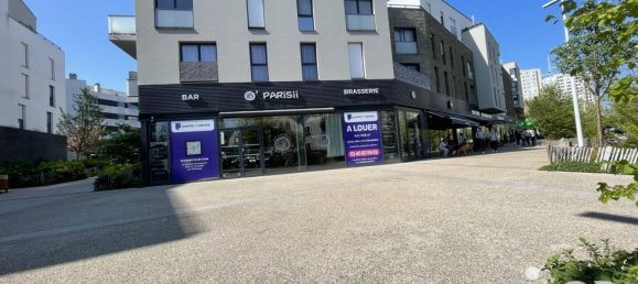 2 bedrooms Apartment in Nanterre, France No. 170408 26