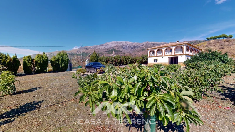 5 bedrooms House in Sedella, Spain No. 43055