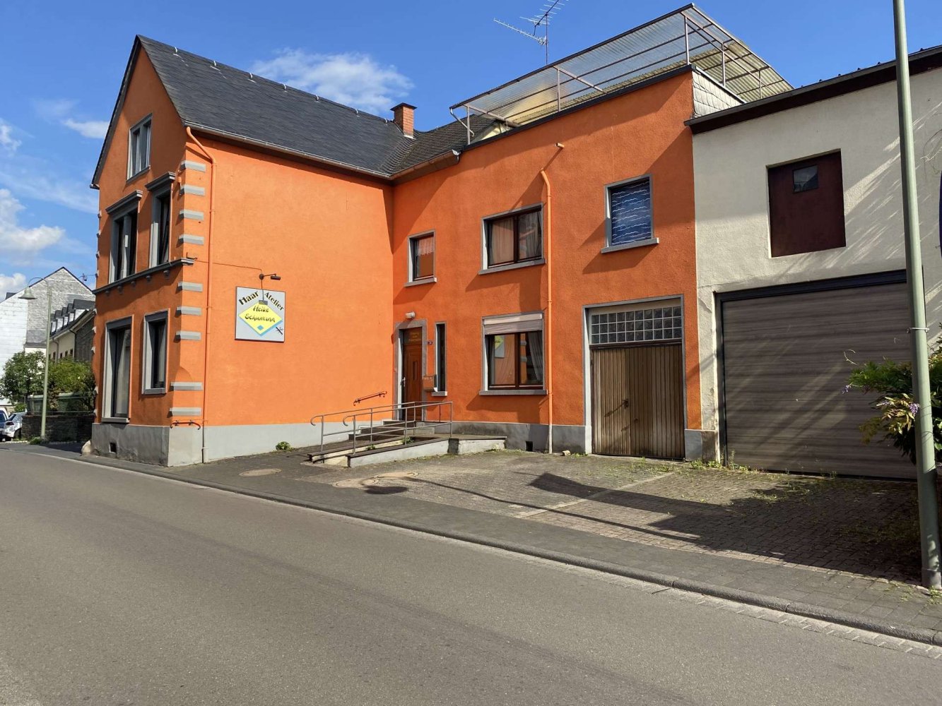 Gebäude in Bernkastel-Wittlich, Germany 200m², Nr. 259320