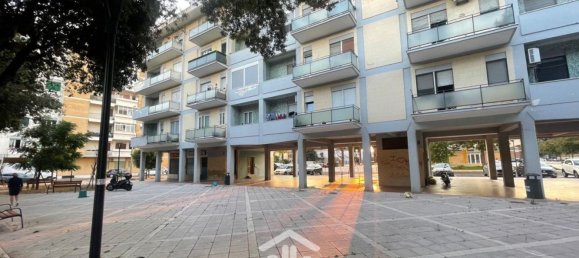 Apartamento de 3 dormitorios en Lecce, Italy No. 312446 2