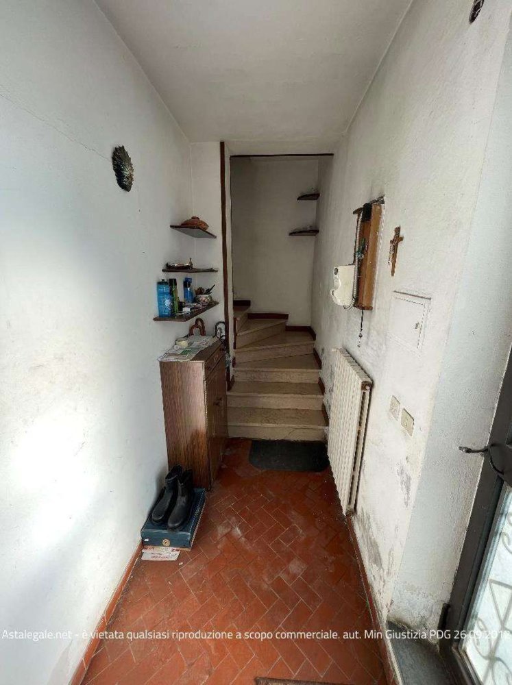 Apartamento de 5 habitaciónes en Lastra a Signa, Italy No. 190750