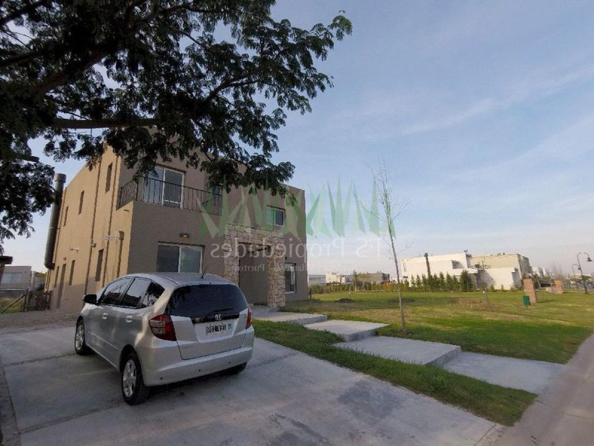 3 bedrooms House in Tigre, Argentina No. 58503