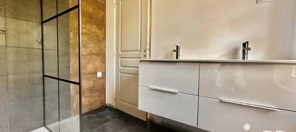 3 bedrooms House in Plailly, France No. 263393 3