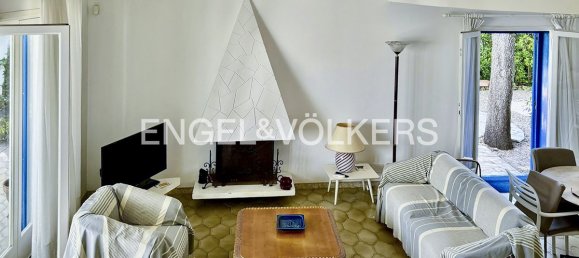 3 bedrooms Villa in Fiumicino, Italy No. 103859 2