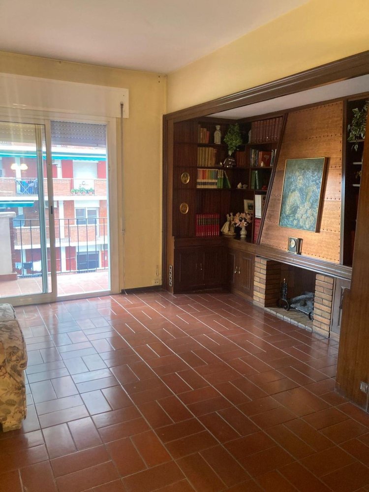 4 bedrooms Apartment in Sant Marti, Spain No. 208972