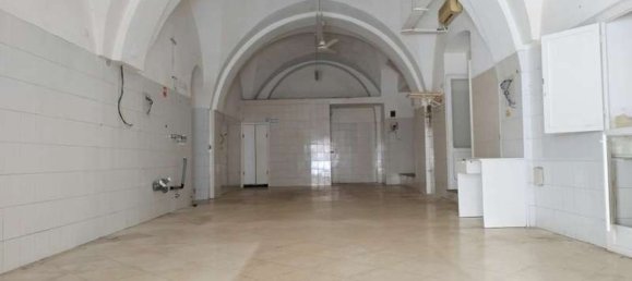  عقار تجاري في Gravina in Puglia, Italy 160متر مربع رقم 39571 2