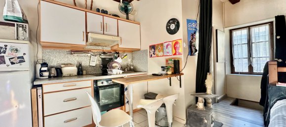 Studio in Senlis, France No. 218391 2