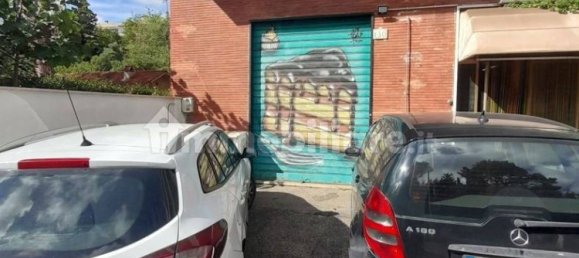 1-Zimmer Gewerbliche Immobilie in Rome, Italy, Nr. 169758 13