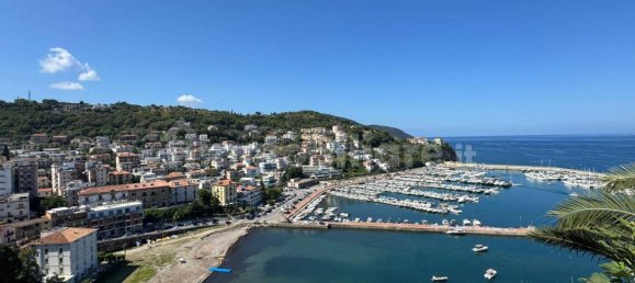Edificio de 5 habitaciónes en Agropoli, Italy No. 267251 21