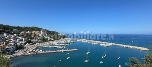 Edificio de 5 habitaciónes en Agropoli, Italy No. 267251 40