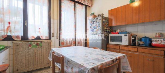 3 bedrooms Apartment in Bologna, Italy No. 271443 6