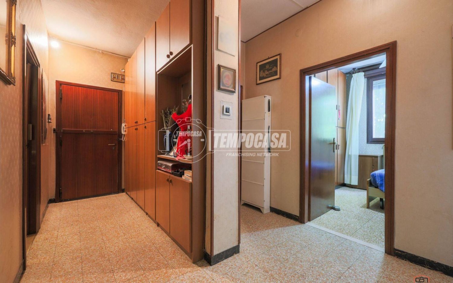 3 bedrooms Apartment in Bologna, Italy No. 271443
