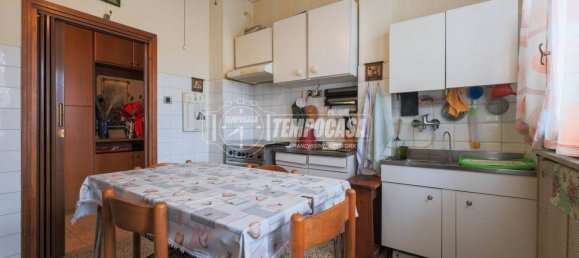 3 bedrooms Apartment in Bologna, Italy No. 271443 5