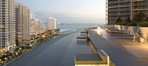 1 dormitorio propiedad comercial en venta en Miami, Miami-Dade, Florida, USA № 614440 19