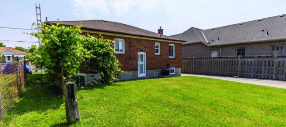 4 bedrooms House in Toronto, Canada No. 383 8