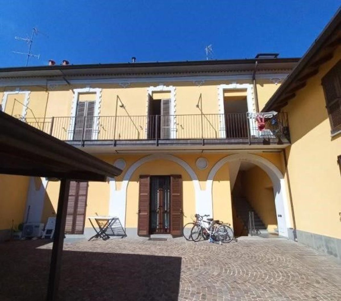 3غرفة شقة في Cernusco sul Naviglio, Italy رقم 8339