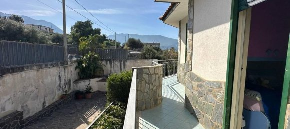 Casa de 12 divisões em Carini, Italy N.º 39309 37