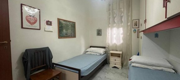 Casa de 12 divisões em Carini, Italy N.º 39309 44