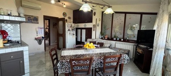 Casa de 12 divisões em Carini, Italy N.º 39309 26