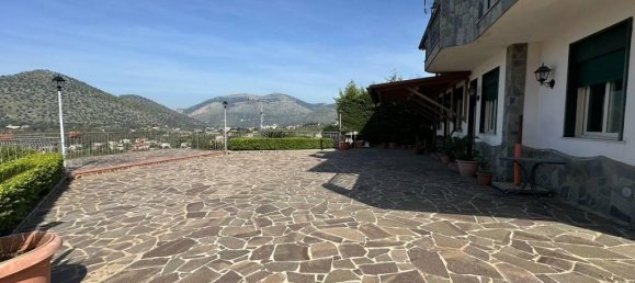 Casa de 12 divisões em Carini, Italy N.º 39309 7