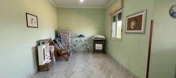 Casa de 12 divisões em Carini, Italy N.º 39309 47